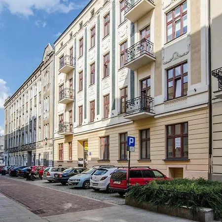 Flat Near Fabryczna Station *